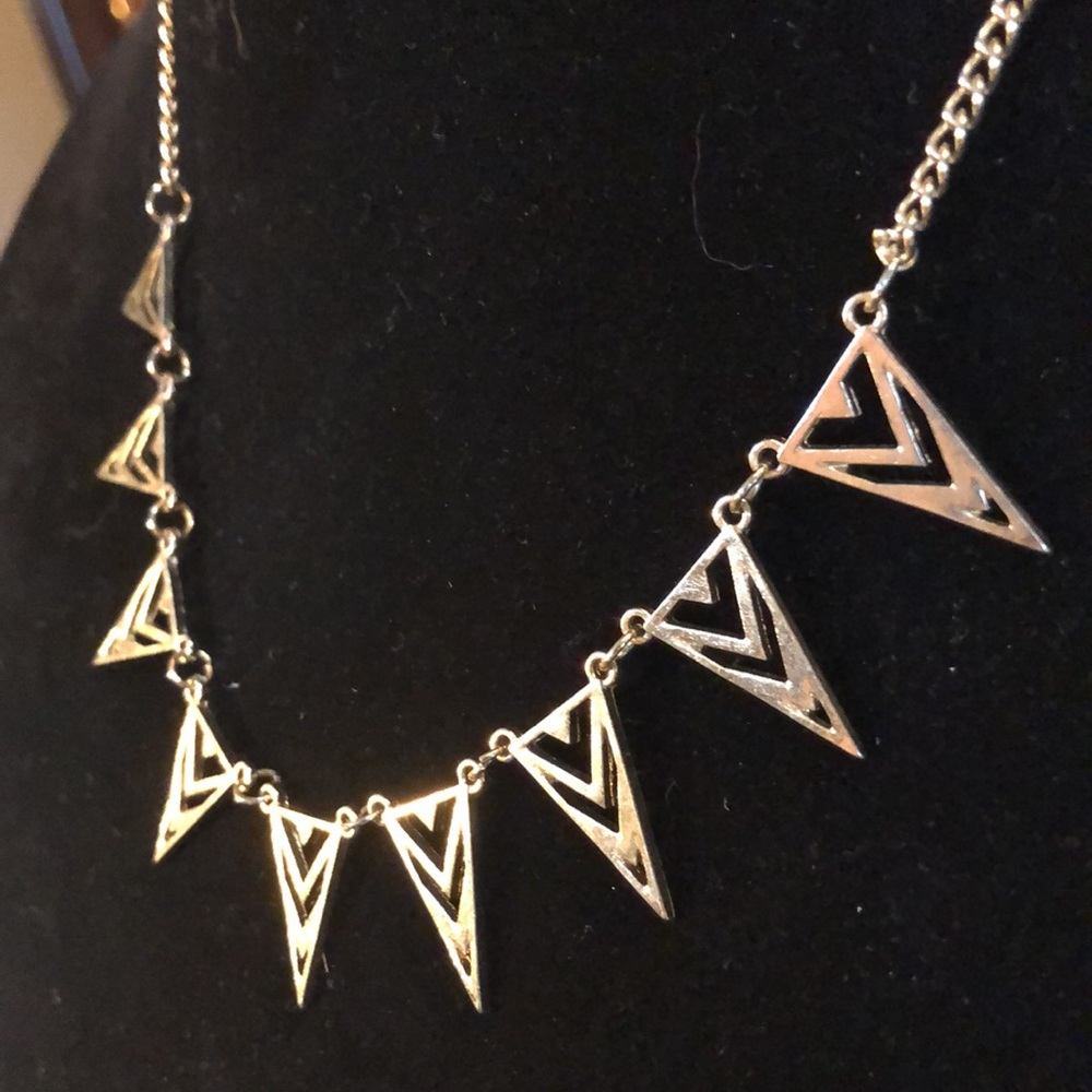 Classic Gold Chevron Charms 18” with extender lightweight vintage necklace